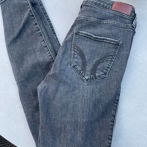 Hollister Skinny Jeans ultra high-rise, super skinny classic stretch 7R 28 x 30